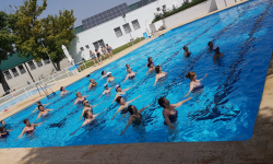 140 arjoneros y arjoneras se ejercitan con el Aquagym del Ayto. de Arjona.