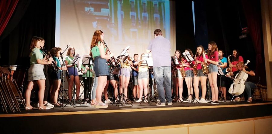 LA ESCUELA DE MÚSICA “BONOSO BAENA” DESPIDE EL CURSO EN EL CAPITOL