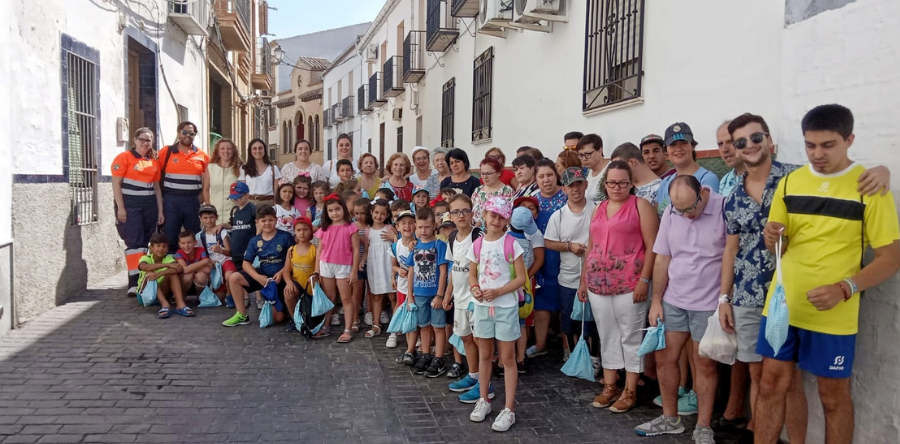 LOS NIÑOS DE LA ESCUELA DE VERANO CONOCEN LAS VENTAJAS DE VIVIR EN UN PUEBLO