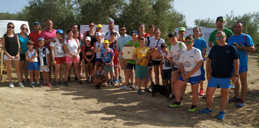 EL CLUB DE ATLETISMO ARJONA CIERRA TEMPORADA EN EL YACIMIENTO DE PIQUÍA