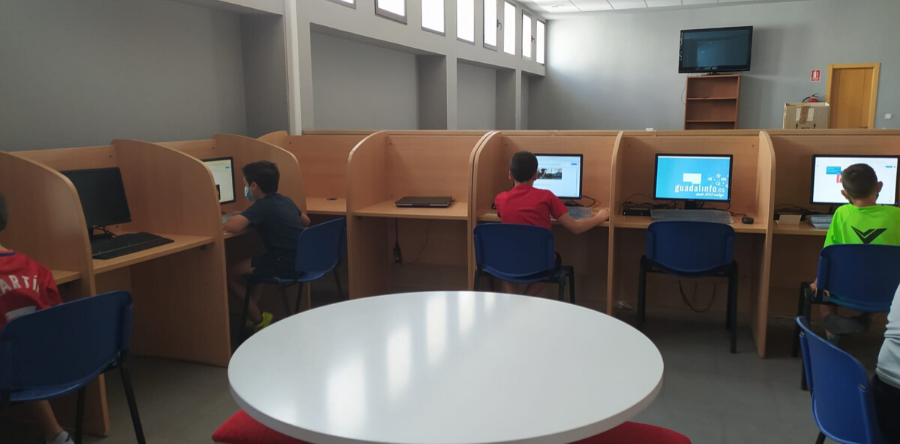COMPETENCIAS DIGITALES PARA LOS NIÑOS Y NIÑAS DE ARJONA EN TIEMPOS DE CORONAVIRUS