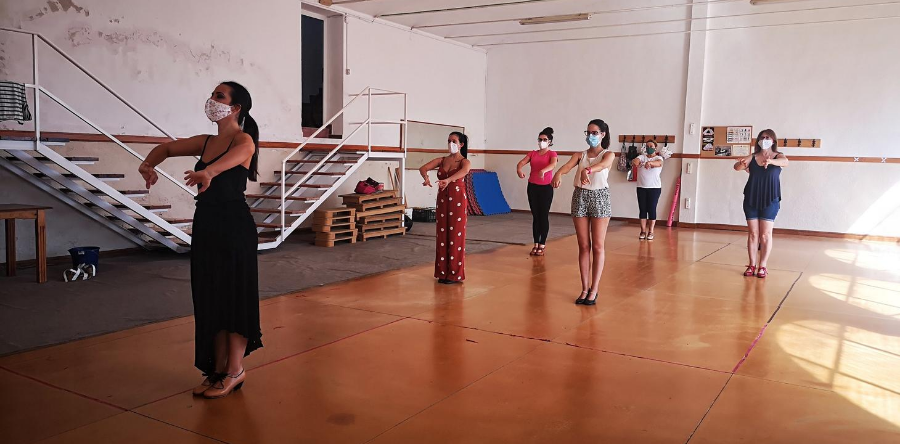 GRAN PARTICIPACIÓN EN EL CURSO DE VERANO “BAILA FLAMENCO EN ARJONA”