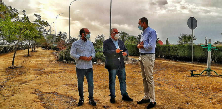 LA CONSEJERÍA DE FOMENTO INSTALA NUEVAS ILUMINARIAS LED EN LAS ENTRADAS AL MUNICIPIO A PETICIÓN DEL AYUNTAMIENTO DE ARJONA