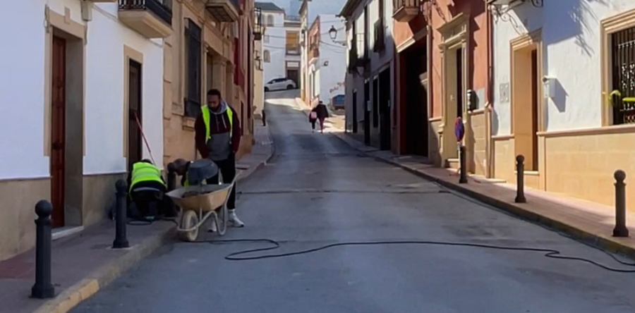 EL AYUNTAMIENTO DE ARJONA COMIENZAN LAS OBRAS DE LAS CALLES CAÑUELO Y MARÍA LUISA ORTIZ