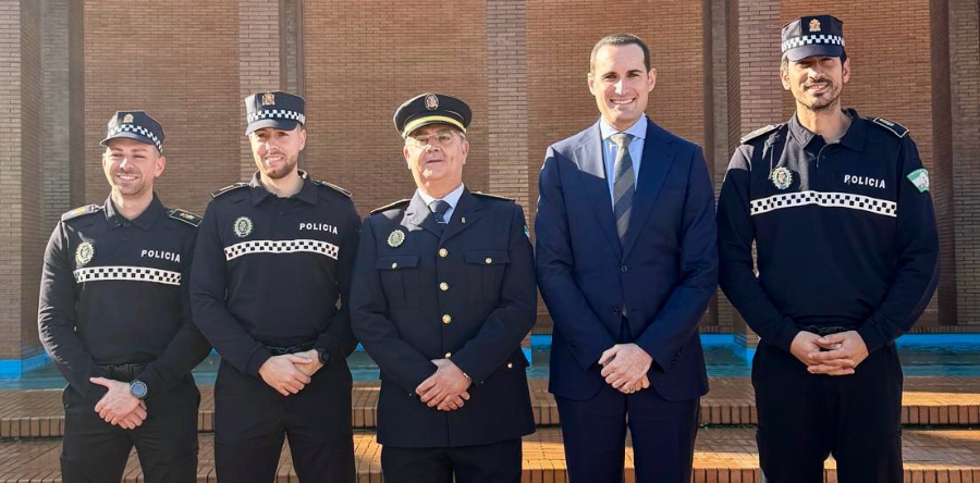 TRES NUEVOS AGENTES DE POLICÍA LOCAL SE INCORPORAN AL SERVICIO EN ARJONA TRAS COMPLETAR SU FORMACIÓN