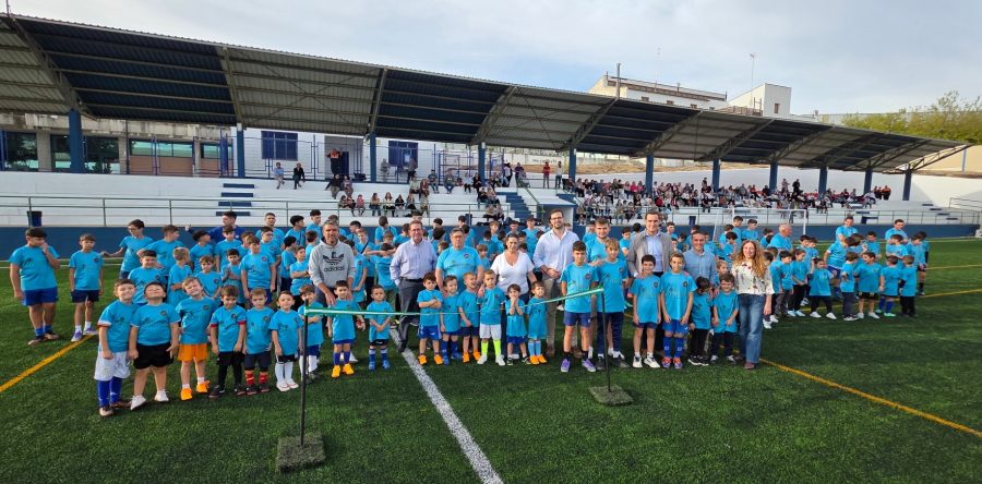 Arjona estrena el nuevo césped del Campo de Fútbol Municipal “Manuel Vidal”