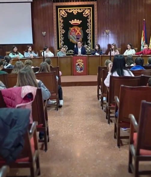 Pleno Infantil con motivo del Día de la Constitución en el Ayuntamiento de Arjona