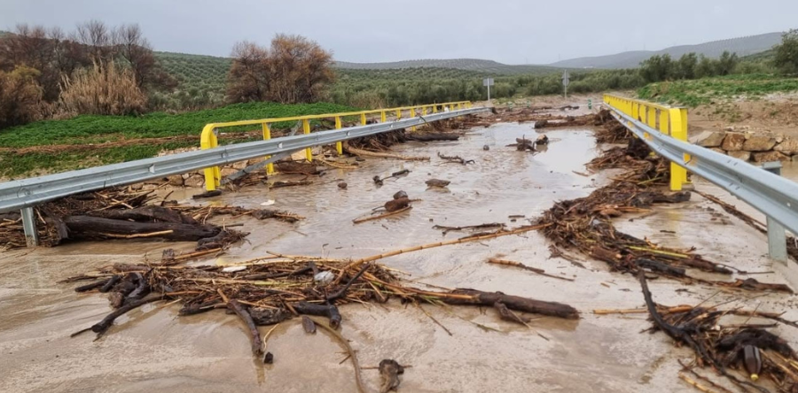 LA DIPUTACIÓN REHABILITARÁ EL PUENTE DE LA CARRETERA J-3404, UNA REFORMA LARGAMENTE RECLAMADA POR LOS VECINOS